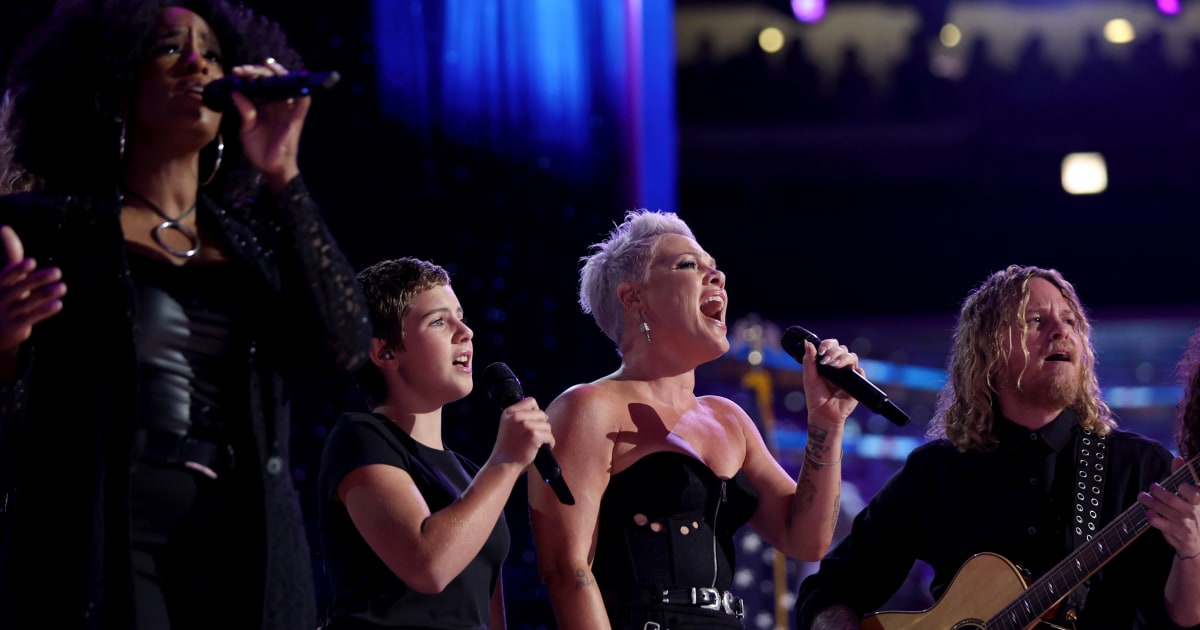 Pink and daughter Willow don’t disappoint with DNC performance of ‘What About Us’