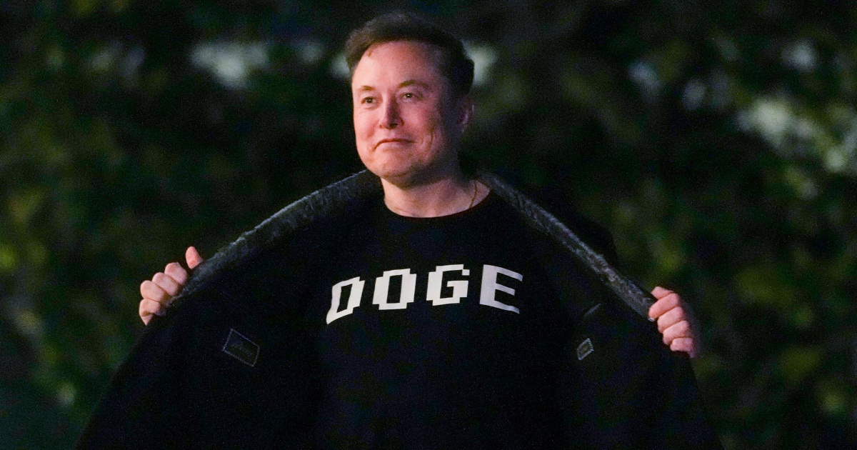 John Roberts helps DOGE avoid turning over records in CREW litigation